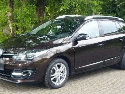 Gebraucht Renault Mégane GrandTour LIMITED 110 PS (80 kW) 2015 Braun Kombi