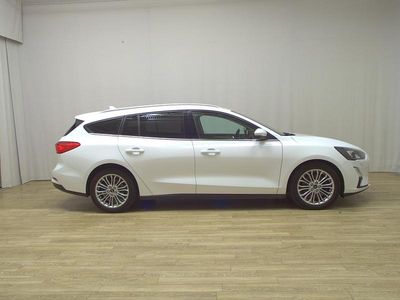 Weiss Gebraucht 2019 Ford Focus Titanium Kombi | 8.250 € (Superpreis)
