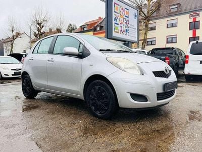 Silber Gebraucht 2011 Toyota Yaris Cool Kleinwagen | 5.700 € (Fairer Preis)