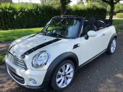 Używany Mini Cooper 122 KM (89 kW) 2014 Biały Hatchback