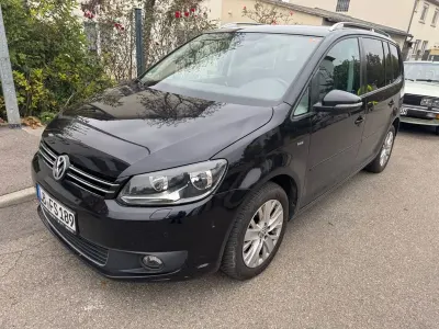 Gebraucht VW Touran Life 105 PS (77 kW) 2013 Deep black perleffekt Van / Kleinbus