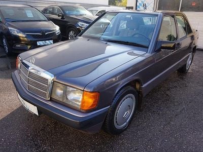 Violett Gebraucht 1992 Mercedes 190 Limousine | 5.900 €