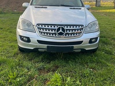 Mercedes ML320