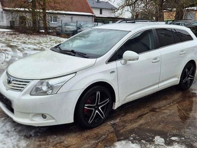 Gebraucht Toyota Avensis Executive 177 PS (130 kW) 2010 Weiß Kombi
