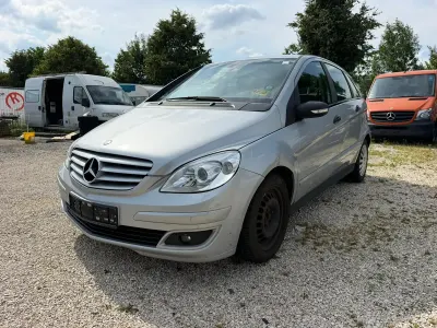 Gebraucht Mercedes B180 109 PS (80 kW) 2007 Silber Van / Kleinbus