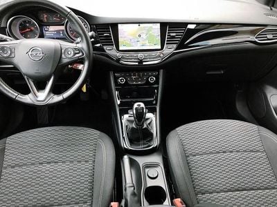 Second-hand Opel Astra Innovation 150 CP (110 kW) 2017 Roșu Berlinǎ