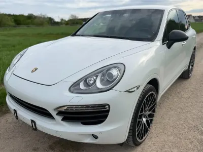 Używany Porsche Cayenne Platinum Edition 245 KM (180 kW) 2014 Biały SUV