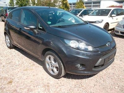 Gebraucht Ford Fiesta Trend 82 PS (60 kW) 2010 Grau Kleinwagen