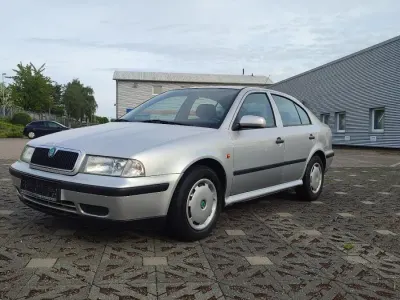 Gebraucht Skoda Octavia 101 PS (74 kW) 1999 Silber Limousine