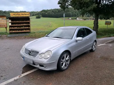 Gebraucht Mercedes C200 163 PS (119 kW) 2026 Silber Coupé