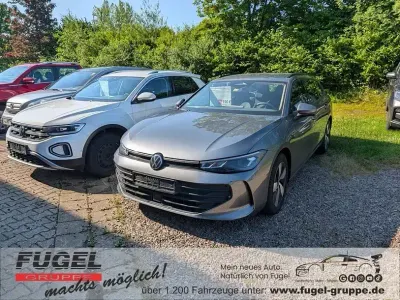 Gebraucht VW Passat 150 PS (110 kW) 2024 Diabasgrau metallic Kombi
