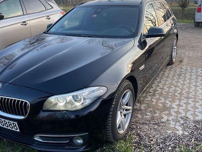Schwarz Gebraucht 2015 BMW 530 Luxury Line Kombi | 17.900 € (Fairer Preis)