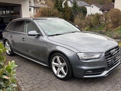 Gebraucht Audi A4 S-Line 170 PS (125 kW) 2015 Grau Kombi