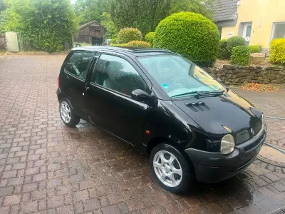 Gebraucht Renault Twingo Authentique 58 PS (42 kW) 2001 Schwarz Kleinwagen