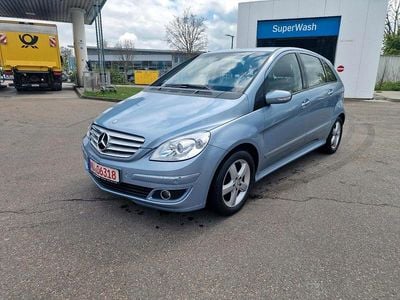 Usata Mercedes B200 136 CV (100 kW) 2006 Blu Monovolume