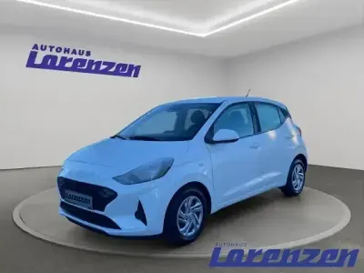 Gebraucht Hyundai i10 Select 63 PS (46 kW) 2024 Weiß Kleinwagen