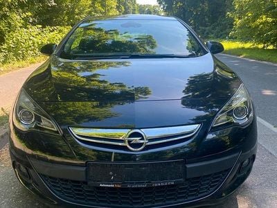 Second-hand Opel Astra GTC 140 CP (102 kW) 2012 Negru Coupe