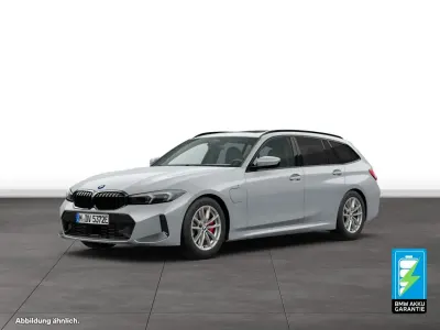 Używany BMW 330e M Sport 292 KM (214 kW) 2025 Szary Kombi