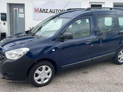 Blau Gebraucht 2017 Dacia Dokker Ambiance Van / Kleinbus | 9.990 € (Fairer Preis)