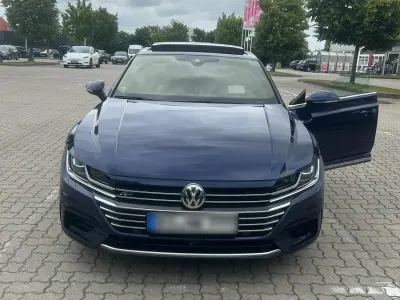 Gebraucht VW Arteon R-line 190 PS (139 kW) 2019 Blau Kleinwagen