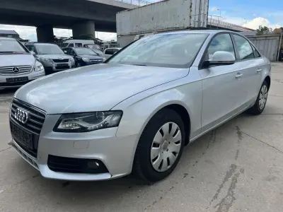 Używany Audi A4 Attraction 120 KM (88 kW) 2009 Srebrny Sedan/Limuzyna
