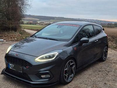 Gebraucht Ford Fiesta ST 200 PS (147 kW) 2018 Grau Kleinwagen