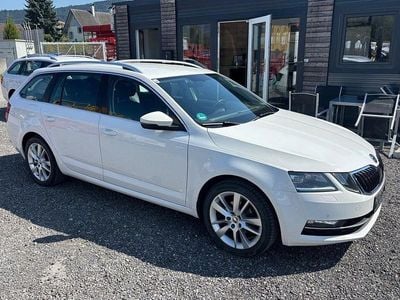 Weiß Gebraucht 2017 Skoda Octavia Style Kombi | 6.700 € (Guter Preis)