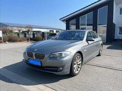 Gebraucht BMW 525 Sport Line 218 PS (160 kW) 2013 Silber Limousine