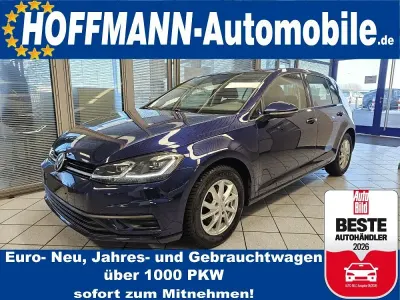 Gebraucht VW Golf VII Comfortline 125 PS (91 kW) 2018 Atlanticblueperl. (metallic) Limousine