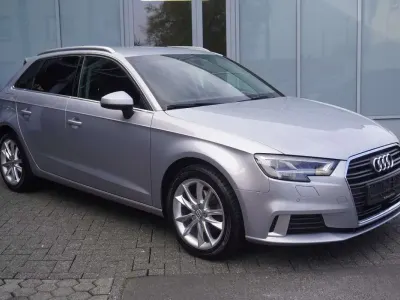 Gebraucht Audi A3 Sport 116 PS (85 kW) 2018 Silber Limousine