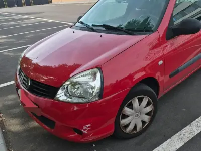Używany Renault Clio II 2010 Czerwony Hatchback