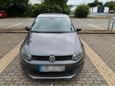 Gebraucht VW Polo 75 PS (55 kW) 2012 Grau Kleinwagen
