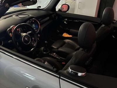 Gebraucht Mini Cooper D Cabriolet 116 PS (85 kW) 2019 Grau Cabrio