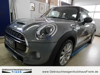 Gebraucht Mini Cooper S Chili 192 PS (141 kW) 2016 Moonwalk grey (metallic) Kleinwagen