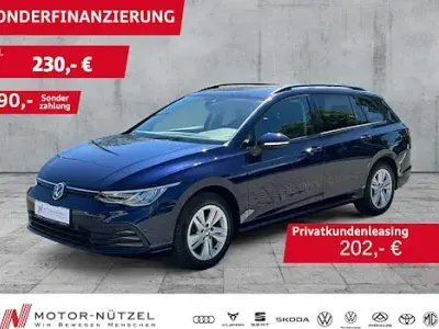 Gebraucht VW Golf VII Life 115 PS (84 kW) 2021 Blau Kleinwagen