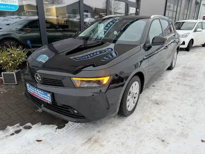 Usata Opel Astra Elegance 131 CV (96 kW) 2023 Nero Utilitaria