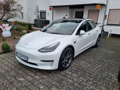 Gebraucht Tesla Model 3 350 kW (476 PS) 2021 Weiß Limousine