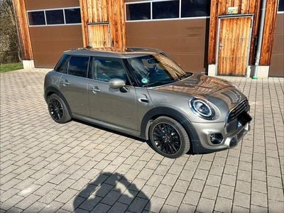 Gebraucht Mini ONE 102 PS (75 kW) 2019 Silber Kleinwagen