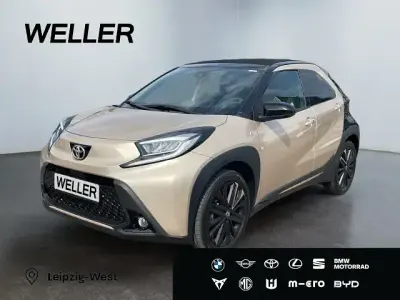 Second-hand Toyota Aygo X Style 72 CP (52 kW) 2023 Bej SUV