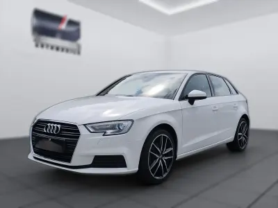 Gebraucht Audi A3 116 PS (85 kW) 2020 Weiß Limousine
