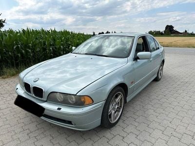 BMW 525