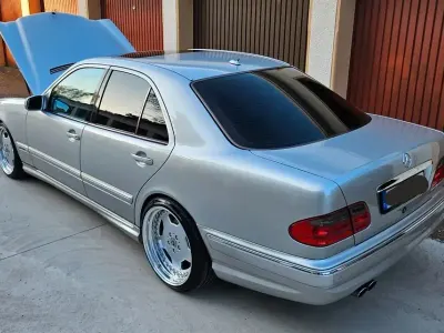 Gebraucht Mercedes E55 AMG AMG 354 PS (260 kW) 2000 Silber Limousine