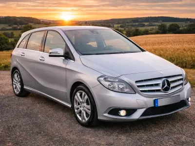Gebraucht Mercedes B180 122 PS (89 kW) 2012 Silber Van / Kleinbus
