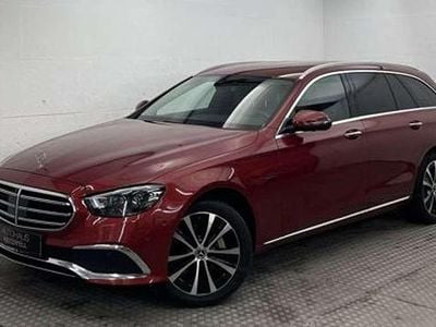 Hyazinthrot (metallic) Gebraucht 2021 Mercedes E300 Exclusive Kombi | 35.800 € (Guter Preis)