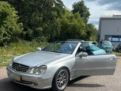 Gebraucht Mercedes CLK500 306 PS (225 kW) 2003 Silber Cabrio