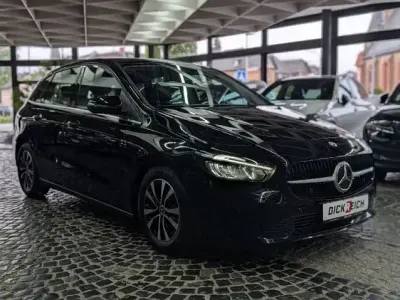 Gebraucht Mercedes B180 Advanced 116 PS (85 kW) 2023 Schwarz Van / Kleinbus