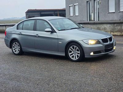 Arktis Gebraucht 2005 BMW 320 Limousine | 1.890 € (Guter Preis)