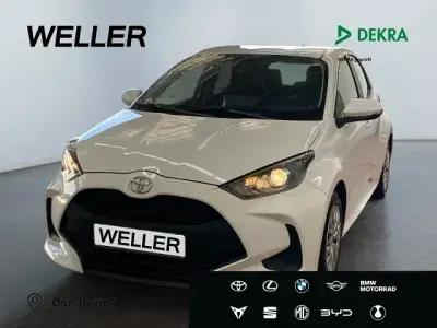 Gebraucht Toyota Yaris Comfort 72 PS (52 kW) 2023 Weiß Kleinwagen