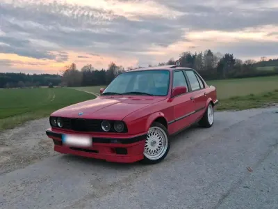 Gebraucht BMW 318 Basis 136 PS (100 kW) 1989 Rot Limousine