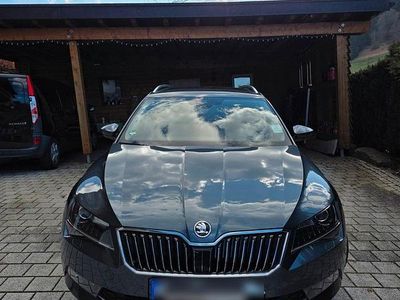 Gebraucht Skoda Superb Style 190 PS (139 kW) 2017 Grau Kombi